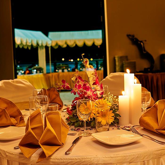 Club Emerald Mumbai Bagian luar foto